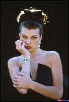 milla_jovovich_photo_starsplanet.ru_036 (1699x2503, 554 k...)